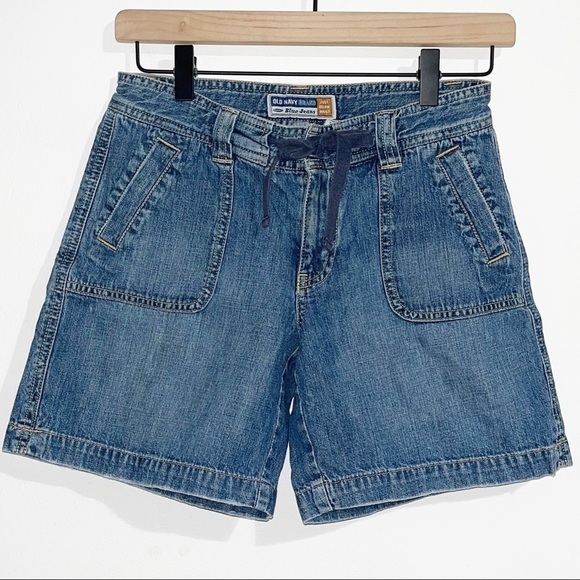 Old Navy Just Below the Waist Denim Jean Short - Picture 1 of 3